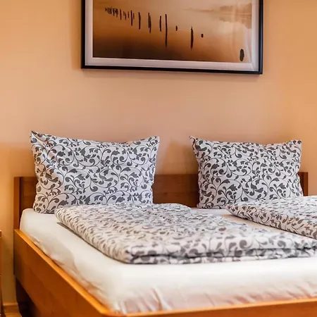 Am Wintershof 5 Whg 1 Apartment *